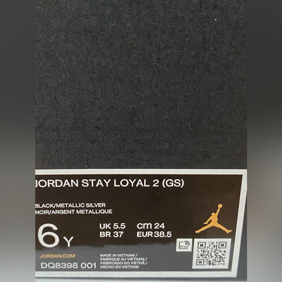 Jordan Stay Loyal 2 (GS) Black Metallic Silver SZ 6Y  DQ8398 001